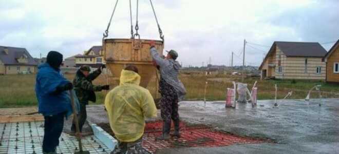 Заливка бетона в дождь