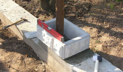 Блоки забора бетонные – укладка Блоки забора бетонные – укладка