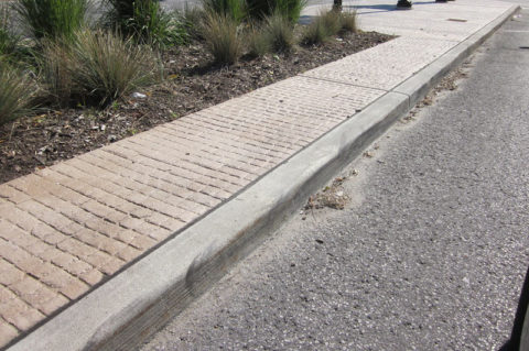 Бордюры в устройстве тротуаров Бордюры в устройстве тротуаров