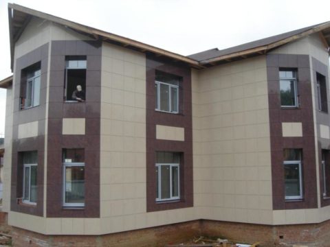 Фасад дома из керамогранита Фасад дома из керамогранита