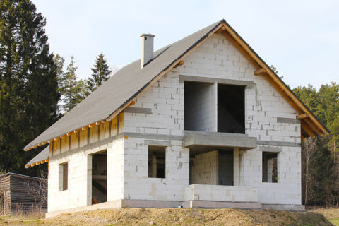 Одноэтажное строение из пеноблока Одноэтажное строение из пеноблока