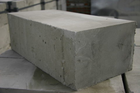 Пеноблок неавтоклавного (гидратационного) твердения выглядит так Пеноблок неавтоклавного (гидратационного) твердения выглядит так