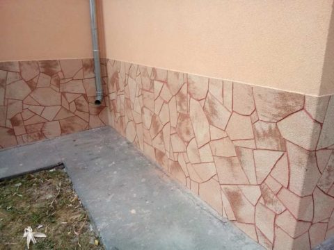 Пластичность штукатурки позволяет создавать различные рельефы Пластичность штукатурки позволяет создавать различные рельефы