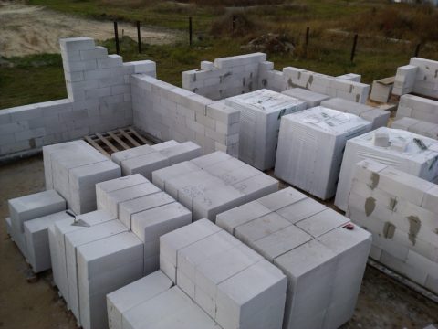 Возведение стен из газобетонного блока