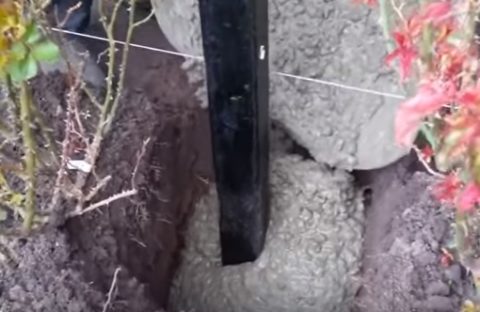 Заливка бетона в яму