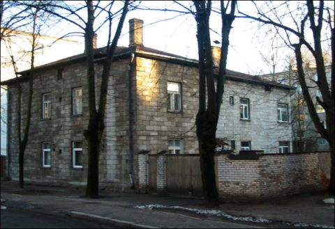 Здание из пенобетона простояло десятки лет даже без наружной отделки Здание из пенобетона простояло десятки лет даже без наружной отделки