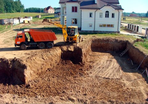 Земляные работы по устройству котлована